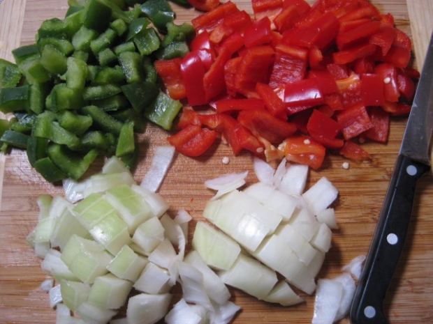 chopped green pepper, chopped red pepper, chopped onion