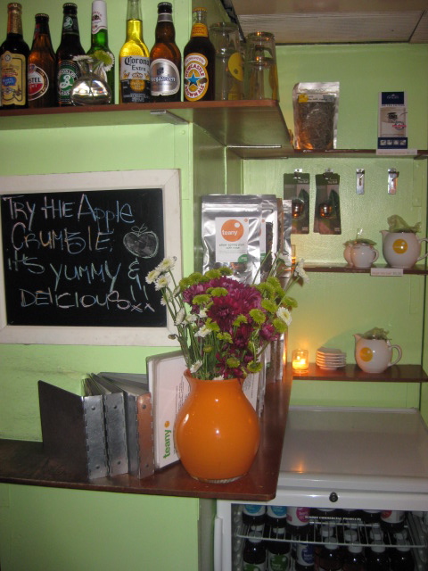 How sweet is the decor???